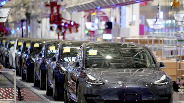 China devine primul exportator mondial de automobile