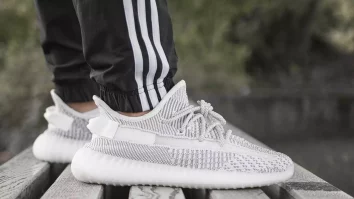 Adidas revine pe piață cu adidașii Yeezy. Compania încearcă să treacă dincolo de controversa cu Kanye West