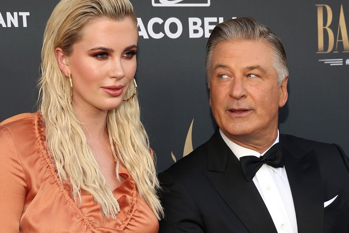 Alec Baldwin devine bunic pentru prima dată. Ce nume a ales Baldwin pentru copil