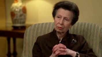 VIDEO. Prințesa Anne l-a luat peste picior pe regele Charles al III-lea chiar în săptămâna încoronării