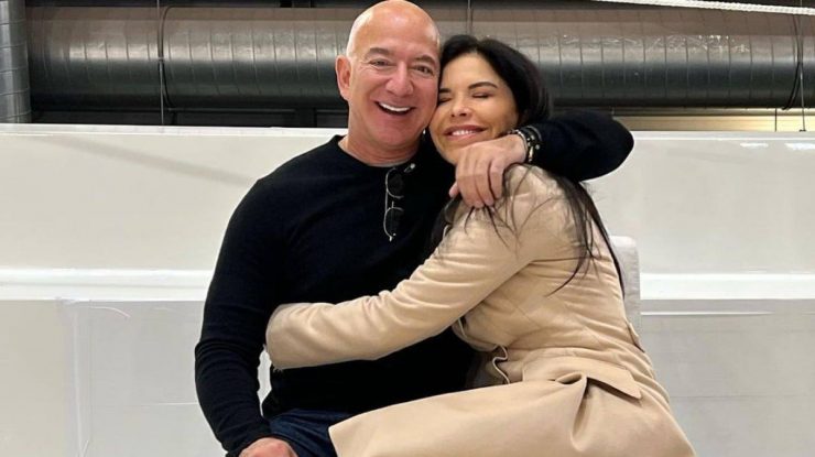 Jeff Bezos ar fi cerut-o în căsătorie pe iubita sa, Lauren Sanchez. Cei doi se află în prima vacanță împreună pe un iaht