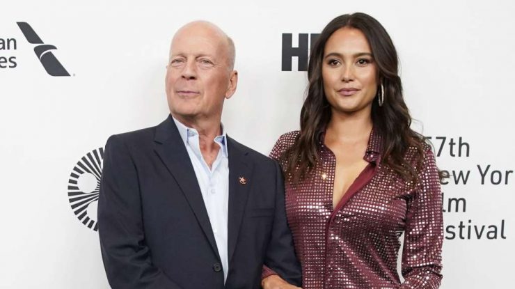 Soția lui Bruce Willis, emoționată în timp ce povestește cum fiica sa de 9 ani are grijă de Bruce Willis. Care este starea de sănătate a actorului