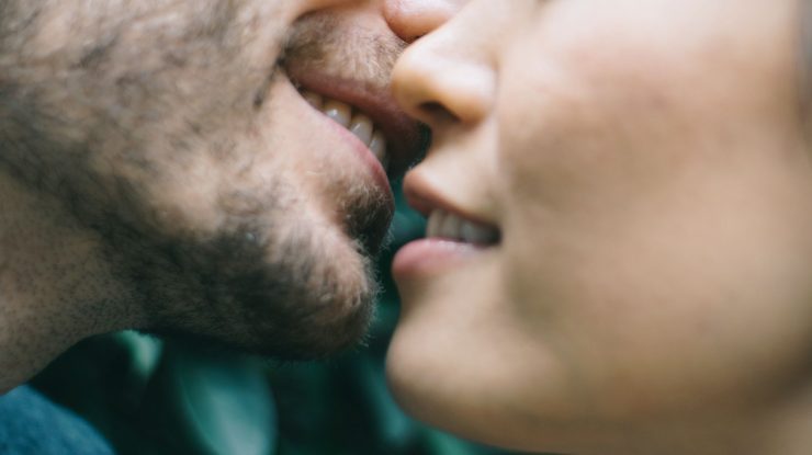 STUDIU. Istoria sărutului. Forma romantică a apărut pentru prima oară în Mesopotamia