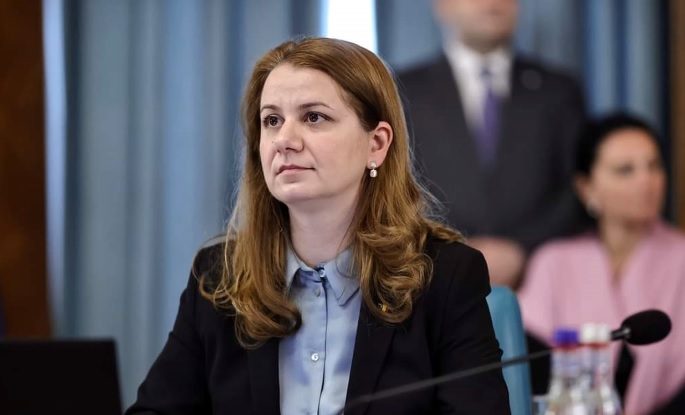 Ligia Deca: „Probele de competență de la BAC ar putea fi echivalate cu notele din timpul liceului, dacă greva continuă”