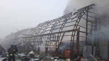 FOTO-VIDEO. O persoană a murit și alte 15 au fost rănite în urma unui atac cu rachete asupra unui spital din Dnipro