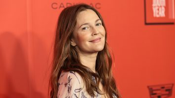 Drew Barrymore renunță la rolul de gazdă pentru MTV Movie & TV Awards în semn de solidaritate cu scenariștii care sunt în grevă