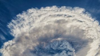 VIDEO. Vulcanul Etna a erupt. Traficul aerian a fost restricționat