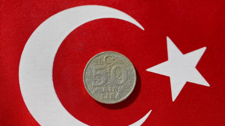 Lira turcească s-a prăbușit la un nou minim istoric după realegerea lui Erdoğan