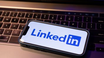 Concedieri în domeniul tehnologiei. LinkedIn elimină peste 700 de locuri de muncă și își închide activitatea în China