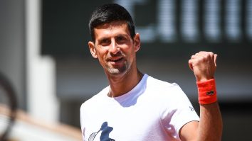 FOTO. Novak Djokovic a debutat cu dreptul la Roland Garros. Mesajul jucătorului sârb