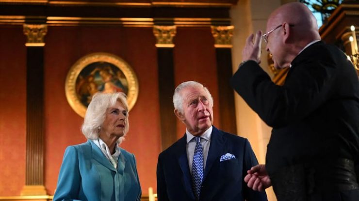 FOTO. Regele Charles al III-lea și Regina Camilla au avut prima ieșire comună de la încoronare și au vizitat Covent Garden