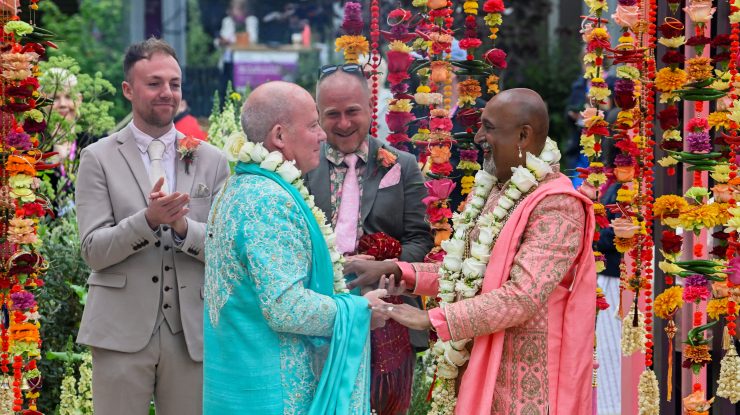 FOTO. Chelsea Flower Show găzduiește prima nuntă între persoane de același sex. Grădina a fost concepută de unul dintre miri