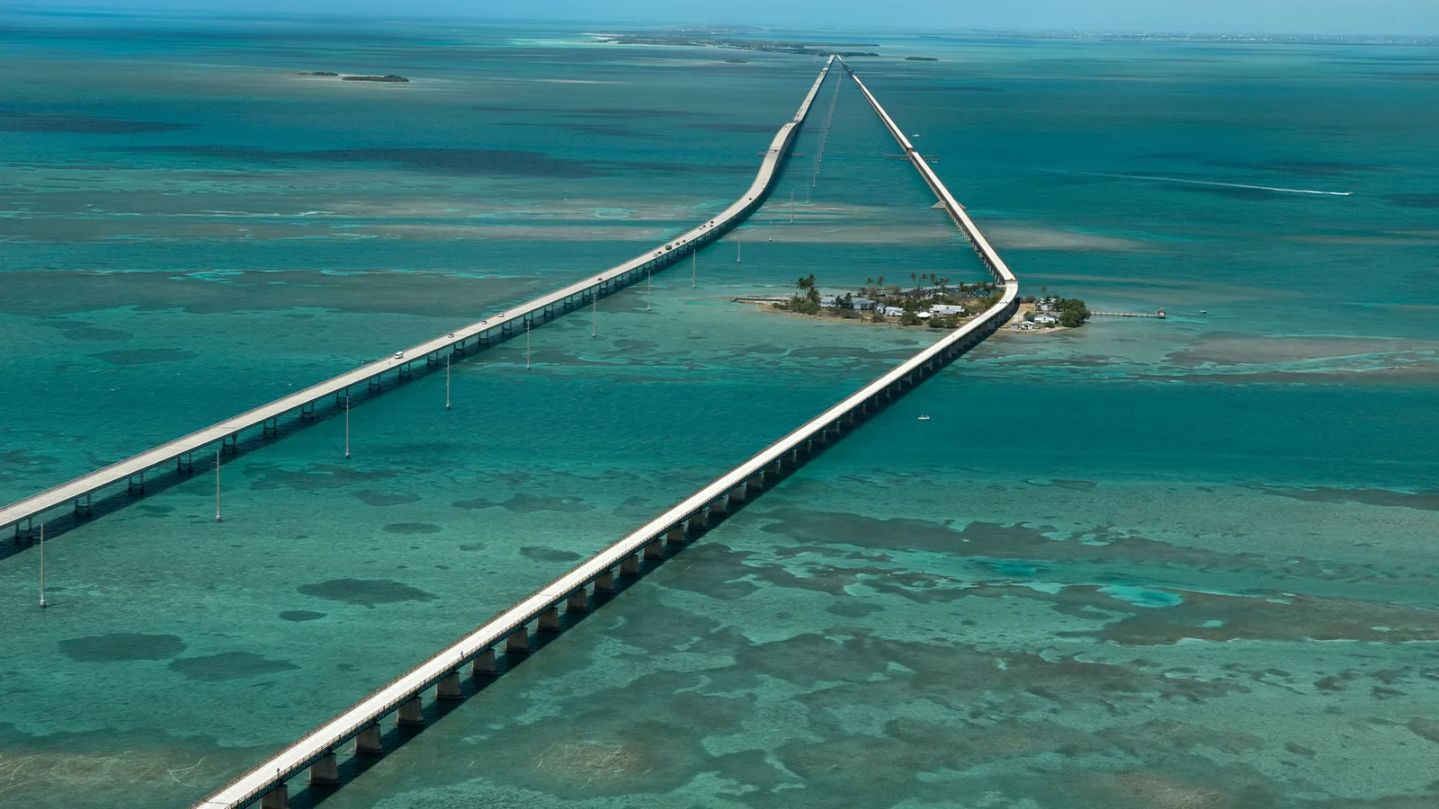 The Overseas Highway: Autostrada „plutitoare” a SUA. Unde o poți vizita