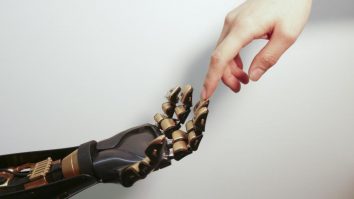 Cercetători și directori executivi de top din domeniul A.I. atrag atenţia asupra „riscului de dispariţie” a omenirii