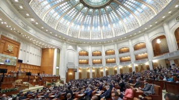 Noile Legi ale Educației, adoptate de Parlament. Exmatricularea este reintrodusă, religia devine materie opțională la BAC