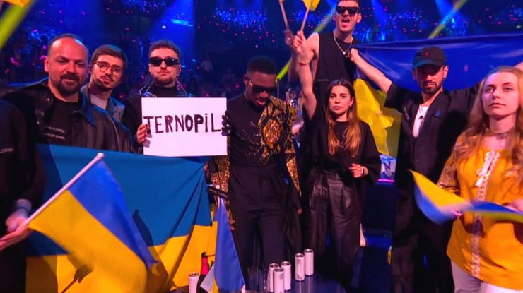 Orașul natal al trupei ucrainene de la Eurovision a fost lovit de rachete rusești cu câteva momente înainte ca formația să urce pe scena din Liverpool
