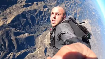 YouTuberul care a prăbușit un avion pentru a obține vizualizări. Trevor Jacob pledează vinovat