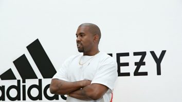 Adidas va vinde pantofii Yeezy din parteneriatul cu Kanye West. Veniturile vor ajunge la organizații care luptă împotriva antisemitismului și rasismului