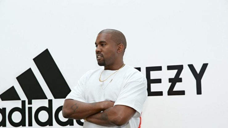 Adidas va vinde pantofii Yeezy din parteneriatul cu Kanye West. Veniturile vor ajunge la organizații care luptă împotriva antisemitismului și rasismului