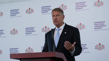 Greva din Educație continuă. Klaus Iohannis: „Cum îndrăznește cineva să pună în dificultate examenele naționale?”