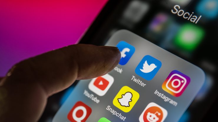 Noua platformă socială care rivalizează cu Twitter. A fost creată de foștii angajați ai lui Elon Musk