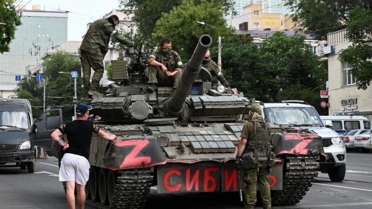 Prigojin va pleca în Belarus. Rusia oferă roluri militare luptătorilor Wagner