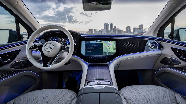 Mercedes aduce ChatGPT în mașinile sale. Ce promite update-ul șoferilor