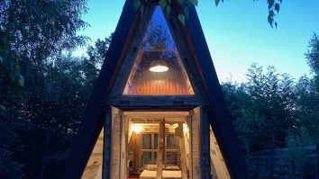 Tiny House Festival, primul festival de locuințe mobile din Europa de Est, are loc la Râșnov în acest weekend. Vor fi prezenți 15 producători de case modulare