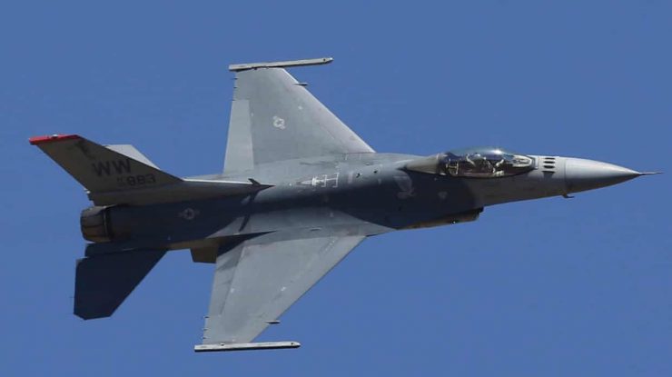 Piloții ucraineni au început antrenamentele pe avioanele americane de luptă F-16. Procesul de pregătire va dura câteva luni