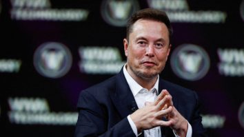 Elon Musk schimbă strategia la Twitter. Miliardarul spune că pregătește aplicația video Twitter pentru smart TV