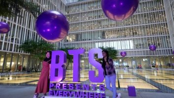 BTS sărbătoreşte 10 ani de la debut. Aniversarea grupului transformă oraşul Seul într-un univers mov