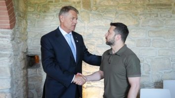 Iohannis, după întâlnirea cu Zelenski la CPE: „Dacă nu reușim să ajutăm Ucraina și Moldova, înseamnă că am pierdut”