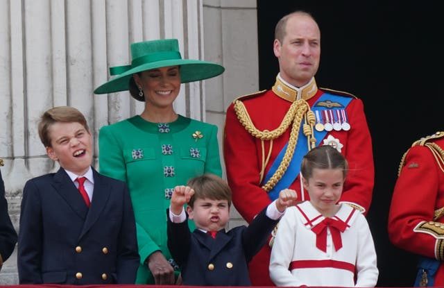 Cum a furat iar spectacolul prințul Louis la prima paradă oficială Trooping the Colour a regelui Charles al III-lea de când a devenit monarh