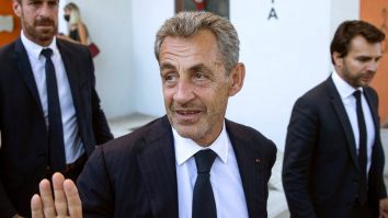 Fostul preşedinte Sarkozy, audiat și percheziționat în aceeași zi cu Trump. Ce acuzații îi sunt aduse