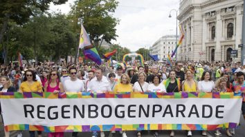 Atacul asupra Paradei Pride din Viena a fost împiedicat. Serviciile de securitate au intervenit cu succes