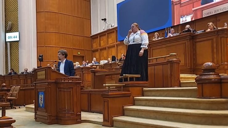 Foto- Facebook via Diana Șoșoacă