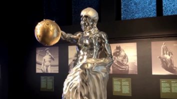 Prima statuie generată de A.I. din lume a fost realizată în Suedia. „Statuia imposibilă” combină stilurile a cinci mari sculptori