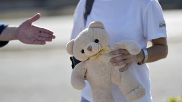 Ursuleții de pluș dotați cu inteligență artificială ar putea citi copiilor povești personalizate înainte de culcare