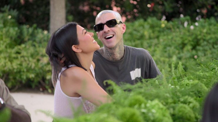 FOTO|VIDEO. Modul inedit în care Kourtney Kardashian și Travis Barker au dezvăluit sexul viitorului lor copil