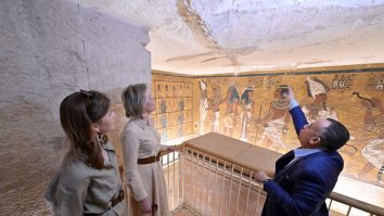 Un egiptolog avansează o ipoteză cu privire la cauza morții lui Tutankhamon: „Era ca un adolescent obișnuit, bea și probabil călărea prea repede”