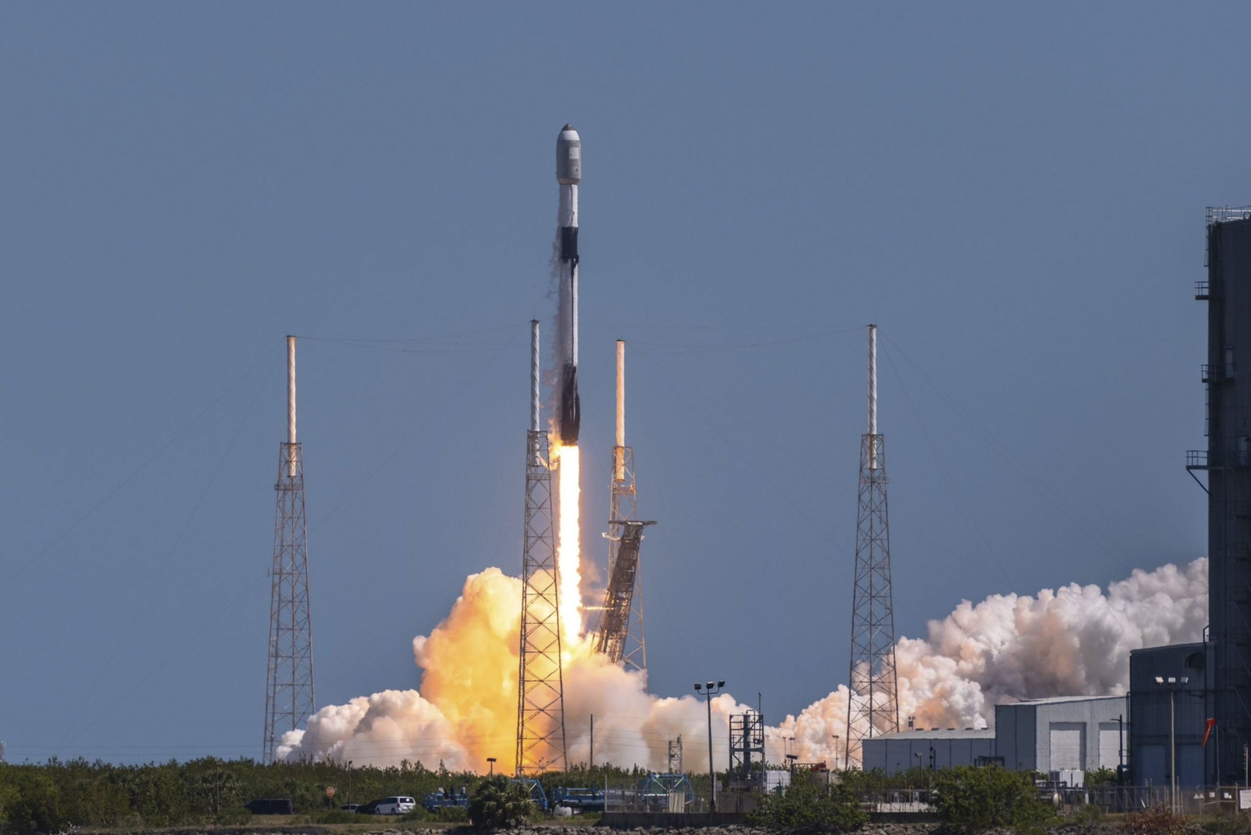 Armata Japoniei ia în considerare adoptarea serviciului de satelit Starlink al lui Musk