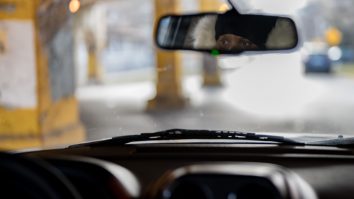 O femeie din SUA a împușcat mortal un șofer de Uber. Poliția spune că aceasta a crezut în mod greșit că este răpită