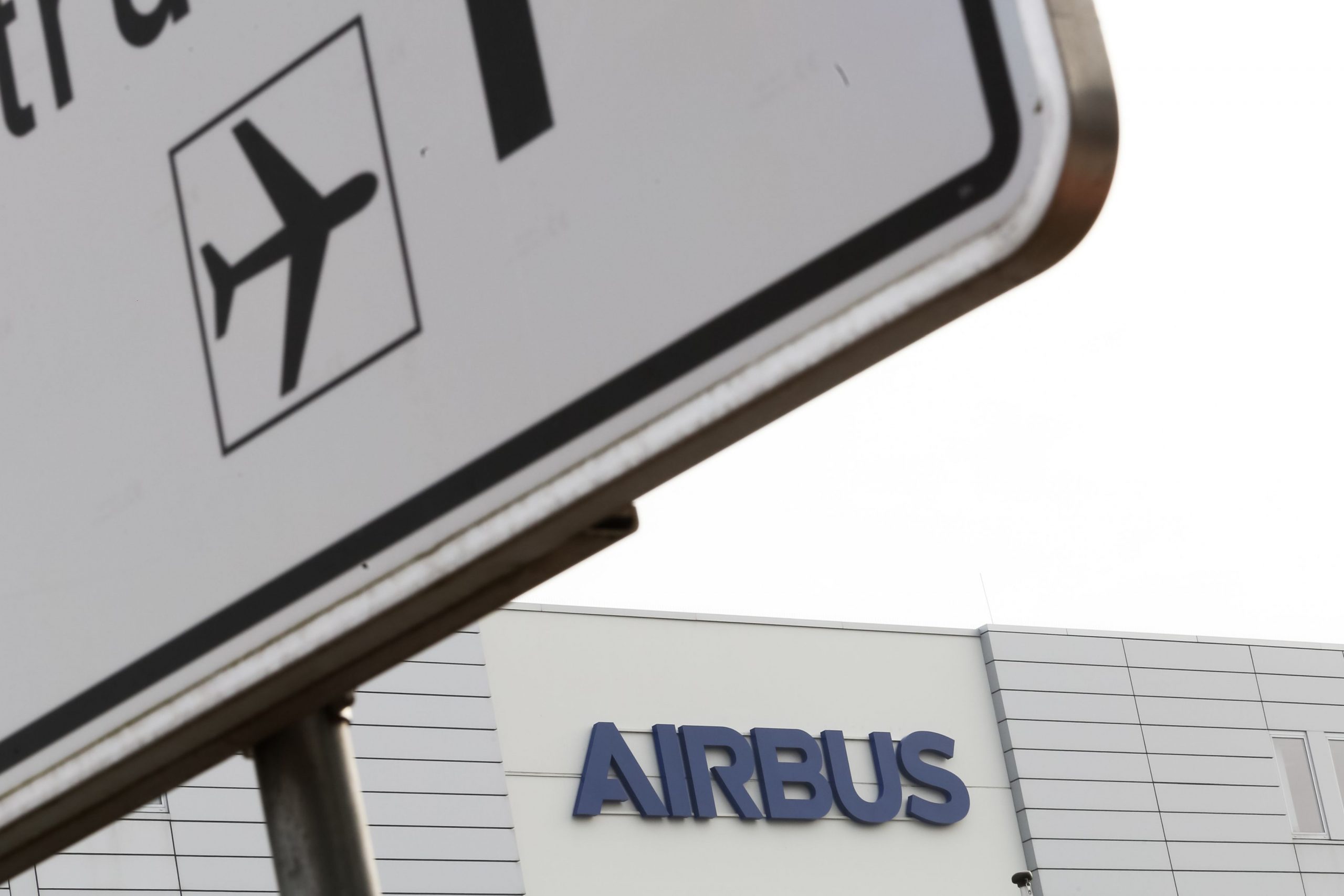 Cea mai importantă comandă pentru aviația civilă: IndiGo și Airbus au semnat pentru 500 de avioane A320