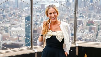 Cinci lecții de stil de la Sarah Jessica Parker: de la pantofi cu toc colorați la fuste maxi