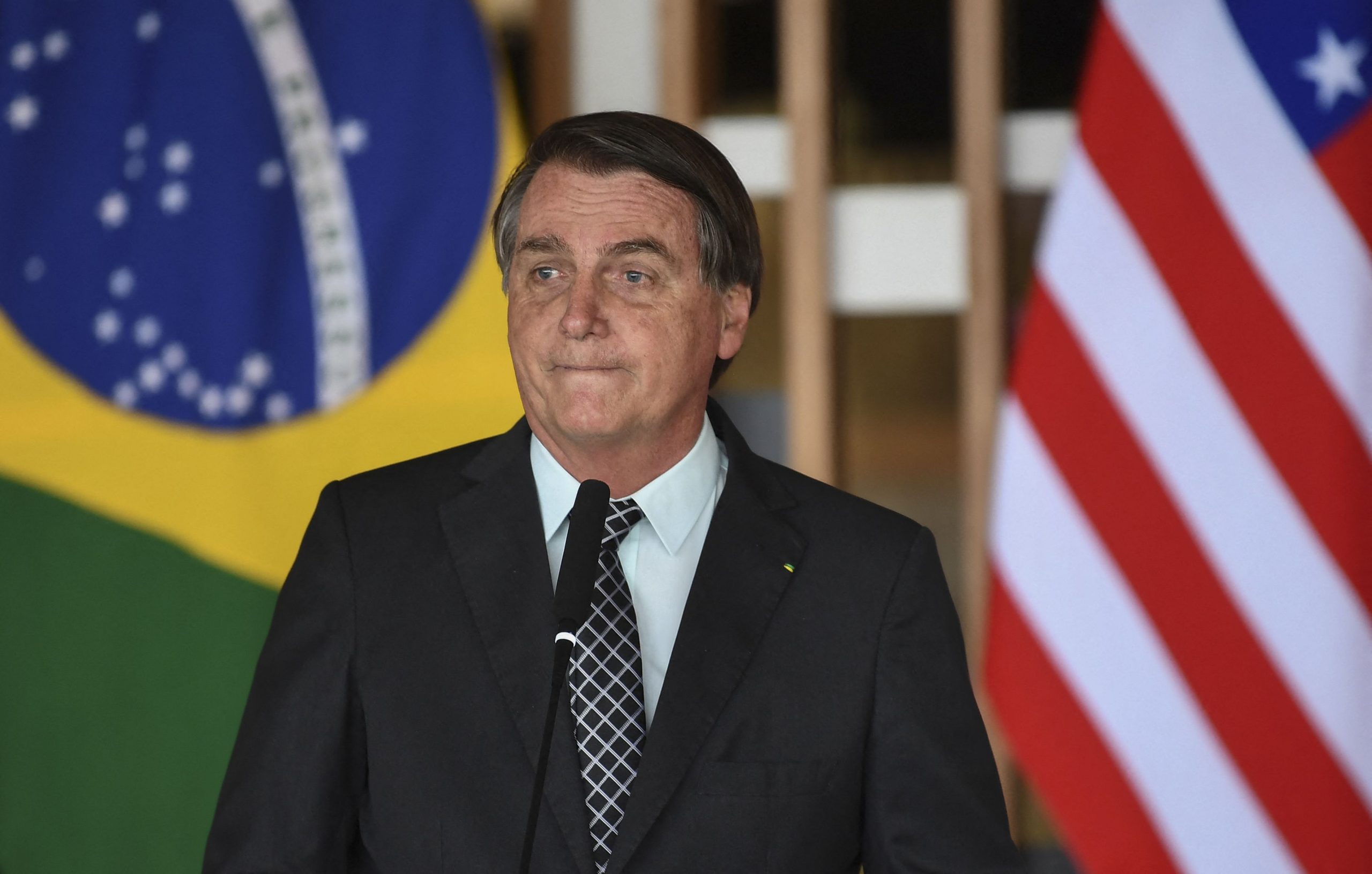 Curtea Electorală Supremă din Brazilia a votat pentru a interzice fostului președinte Jair Bolsonaro să candideze în următorii opt ani
