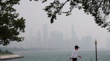 Incendiile de vegetație din Canada declanșează alerte privind calitatea aerului în Chicago și Milwaukee