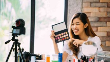 Influencerii francezi pot fi condamnați la închisoare. Parlamentul francez adoptă un nou proiect de lege ce îi vizează