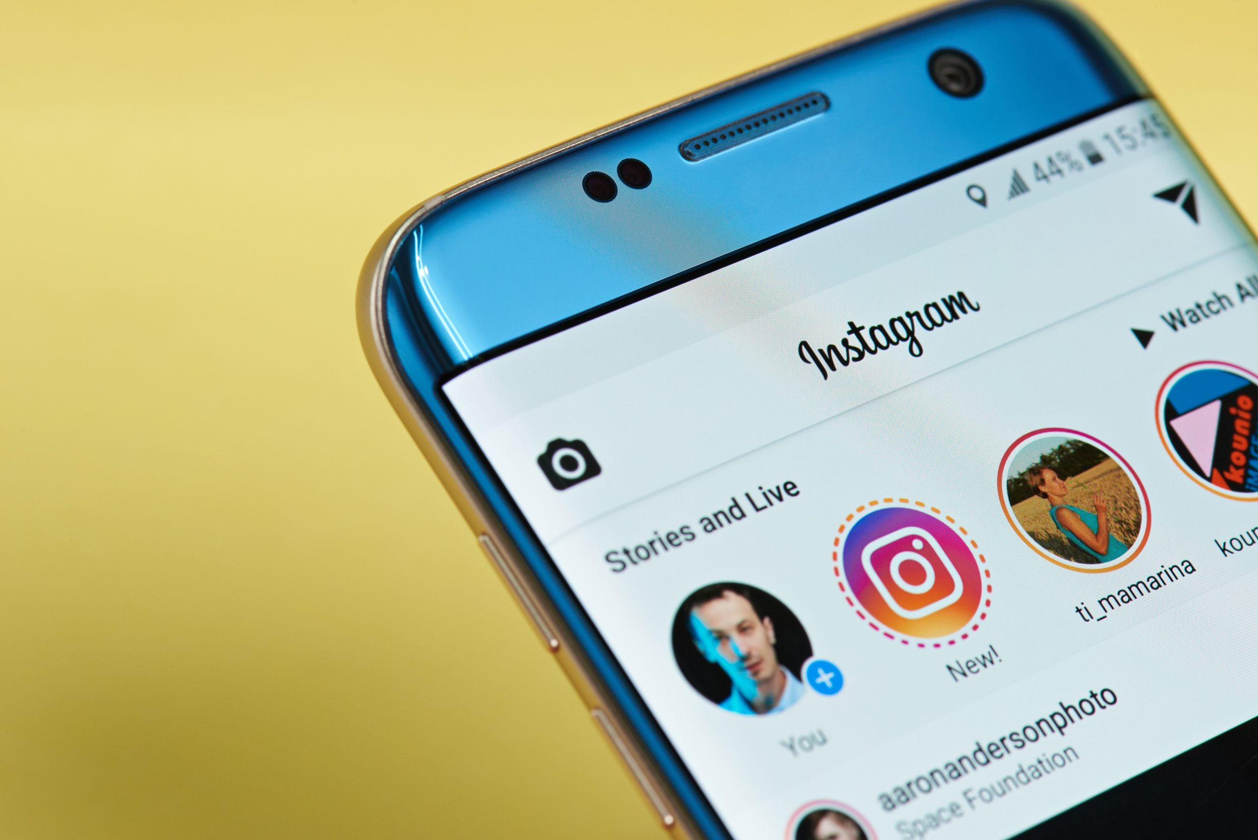 O investigaţie WSJ demonstrează că Instagram conectează o vastă rețea de pedofili. Mii de utilizatori au fost ghidați către conținut sexual cu minori