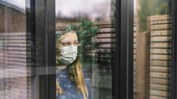 STUDIU. Izolarea în pandemie a avut același efect asupra memoriei ca statul în închisoare. Cum au fost afectați oamenii