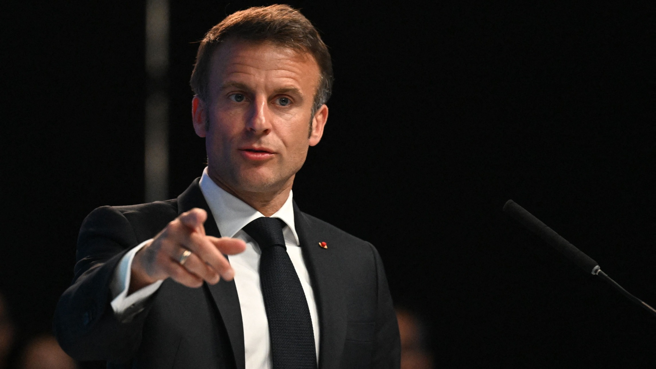 Franța va înscrie în Constituție libertatea de a face avort. Anunțul a fost făcut de Emanuel Macron pe social media